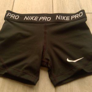Girls Nike Pro